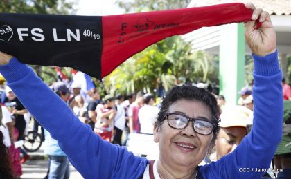 Caminata ¡Mujeres por la Vida! ¡Aquí Nos Ilumina un Sol que No Declina!