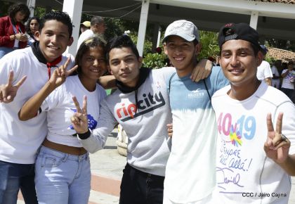 Caminata ¡Mujeres por la Vida! ¡Aquí Nos Ilumina un Sol que No Declina!