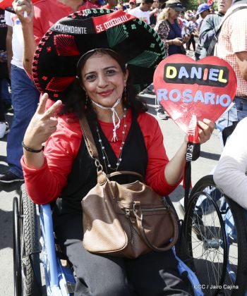 Caminata ¡Mujeres por la Vida! ¡Aquí Nos Ilumina un Sol que No Declina!