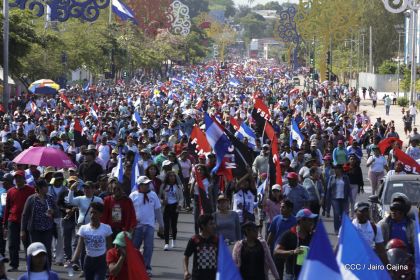 Caminata ¡Mujeres por la Vida! ¡Aquí Nos Ilumina un Sol que No Declina!