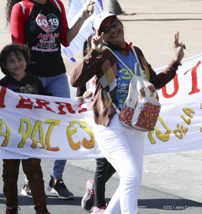 Caminata ¡Mujeres por la Vida! ¡Aquí Nos Ilumina un Sol que No Declina!