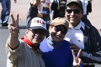 Caminata ¡Mujeres por la Vida! ¡Aquí Nos Ilumina un Sol que No Declina!