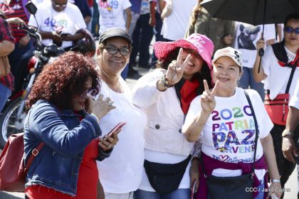 Caminata ¡Mujeres por la Vida! ¡Aquí Nos Ilumina un Sol que No Declina!