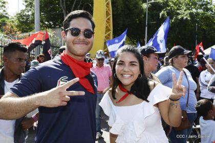 Caminata ¡Mujeres por la Vida! ¡Aquí Nos Ilumina un Sol que No Declina!