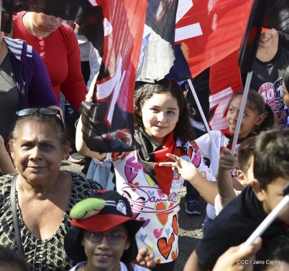 Caminata ¡Mujeres por la Vida! ¡Aquí Nos Ilumina un Sol que No Declina!