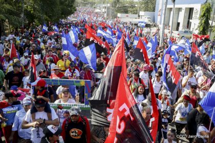 Caminata ¡Mujeres por la Vida! ¡Aquí Nos Ilumina un Sol que No Declina!