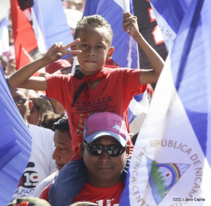 Caminata ¡Mujeres por la Vida! ¡Aquí Nos Ilumina un Sol que No Declina!