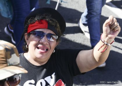 Caminata ¡Mujeres por la Vida! ¡Aquí Nos Ilumina un Sol que No Declina!