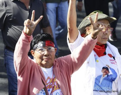 Caminata ¡Mujeres por la Vida! ¡Aquí Nos Ilumina un Sol que No Declina!
