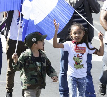Caminata ¡Mujeres por la Vida! ¡Aquí Nos Ilumina un Sol que No Declina!