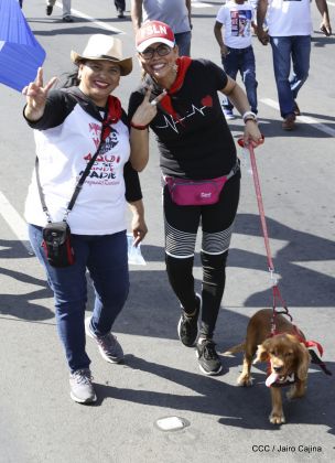 Caminata ¡Mujeres por la Vida! ¡Aquí Nos Ilumina un Sol que No Declina!