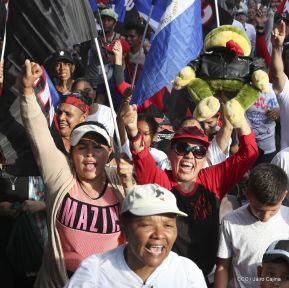 “Nicaragua Te Soñamos Grande”… “Mujeres por la Vida!”