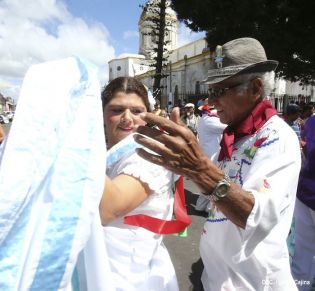 Católicos se desbordan en cierre de fiestas de San Sebastián