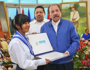 Presidente Daniel Ortega entregó la Orden de la Independencia Cultural Rubén Darío y medallas de Excelencia al mérito