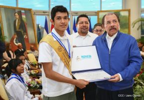Presidente Daniel Ortega entregó la Orden de la Independencia Cultural Rubén Darío y medallas de Excelencia al mérito