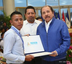 Presidente Daniel Ortega entregó la Orden de la Independencia Cultural Rubén Darío y medallas de Excelencia al mérito