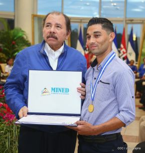 Presidente Daniel Ortega entregó la Orden de la Independencia Cultural Rubén Darío y medallas de Excelencia al mérito