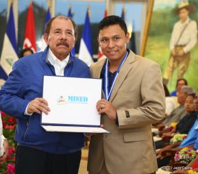 Presidente Daniel Ortega entregó la Orden de la Independencia Cultural Rubén Darío y medallas de Excelencia al mérito