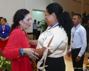 Presidente Daniel Ortega entregó la Orden de la Independencia Cultural Rubén Darío y medallas de Excelencia al mérito