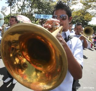 Católicos se desbordan en cierre de fiestas de San Sebastián
