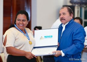 Presidente Daniel Ortega entregó la Orden de la Independencia Cultural Rubén Darío y medallas de Excelencia al mérito