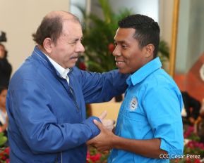 Presidente Daniel Ortega entregó la Orden de la Independencia Cultural Rubén Darío y medallas de Excelencia al mérito
