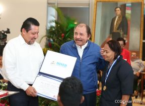 Presidente Daniel Ortega entregó la Orden de la Independencia Cultural Rubén Darío y medallas de Excelencia al mérito