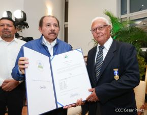 Presidente Daniel Ortega entregó la Orden de la Independencia Cultural Rubén Darío y medallas de Excelencia al mérito