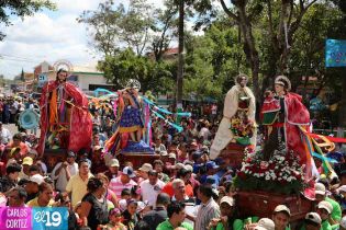Católicos se desbordan en cierre de fiestas de San Sebastián