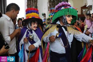 Católicos se desbordan en cierre de fiestas de San Sebastián