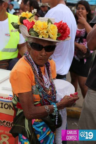 Católicos se desbordan en cierre de fiestas de San Sebastián