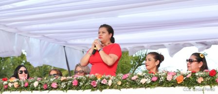 400 parejas se juran amor y respeto en Bodas Ya