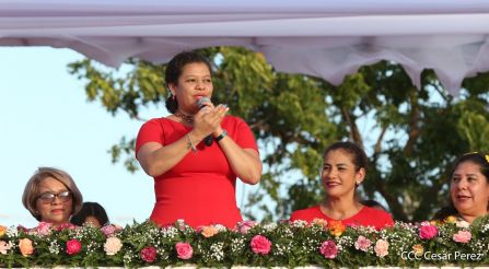 400 parejas se juran amor y respeto en Bodas Ya