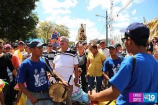 Católicos se desbordan en cierre de fiestas de San Sebastián