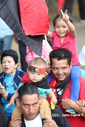 Caminata Con Amor que todo puede, con Amor que todo vence en Nuestra Nicaragua Libre ! Mujeres por la Vida !