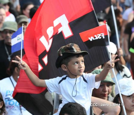 Caminata Con Amor que todo puede, con Amor que todo vence en Nuestra Nicaragua Libre ! Mujeres por la Vida !