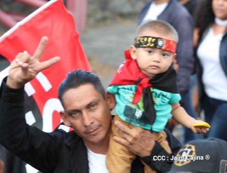 Caminata Con Amor que todo puede, con Amor que todo vence en Nuestra Nicaragua Libre ! Mujeres por la Vida !