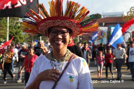 Caminata Con Amor que todo puede, con Amor que todo vence en Nuestra Nicaragua Libre ! Mujeres por la Vida !