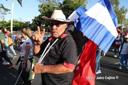Caminata Con Amor que todo puede, con Amor que todo vence en Nuestra Nicaragua Libre ! Mujeres por la Vida !