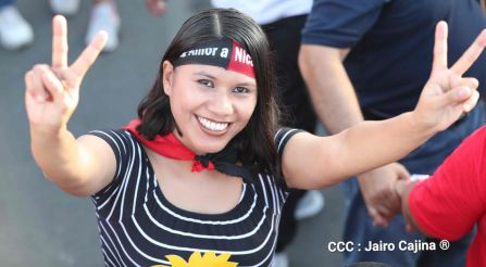 Caminata Con Amor que todo puede, con Amor que todo vence en Nuestra Nicaragua Libre ! Mujeres por la Vida !