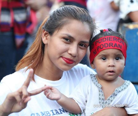 Caminata Con Amor que todo puede, con Amor que todo vence en Nuestra Nicaragua Libre ! Mujeres por la Vida !