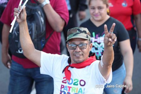 Caminata Con Amor que todo puede, con Amor que todo vence en Nuestra Nicaragua Libre ! Mujeres por la Vida !