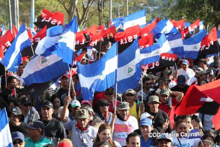 Caminata Con Amor que todo puede, con Amor que todo vence en Nuestra Nicaragua Libre ! Mujeres por la Vida !