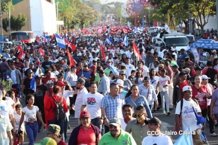 Caminata Con Amor que todo puede, con Amor que todo vence en Nuestra Nicaragua Libre ! Mujeres por la Vida !