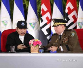 Toma de posesión del cargo de Comandante en Jefe del Ejército de Nicaragua