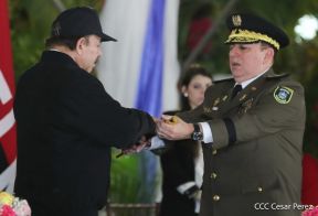 Toma de posesión del cargo de Comandante en Jefe del Ejército de Nicaragua