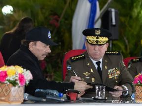 Toma de posesión del cargo de Comandante en Jefe del Ejército de Nicaragua