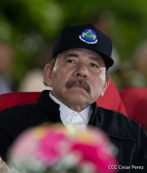Toma de posesión del cargo de Comandante en Jefe del Ejército de Nicaragua