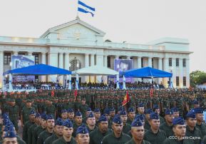 Toma de posesión del cargo de Comandante en Jefe del Ejército de Nicaragua