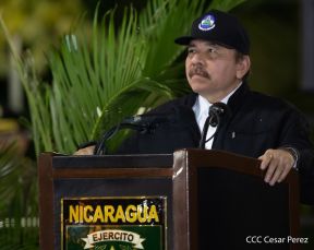 Toma de posesión del cargo de Comandante en Jefe del Ejército de Nicaragua